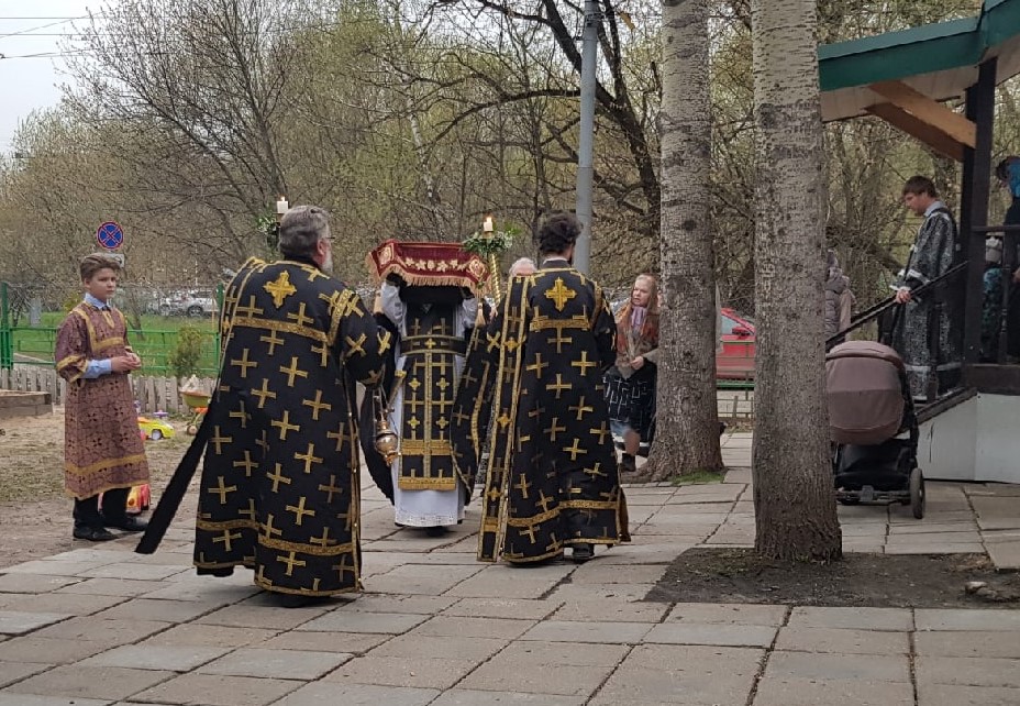 Подробнее о статье Утреня и чин погребения Плащеницы Спасителя