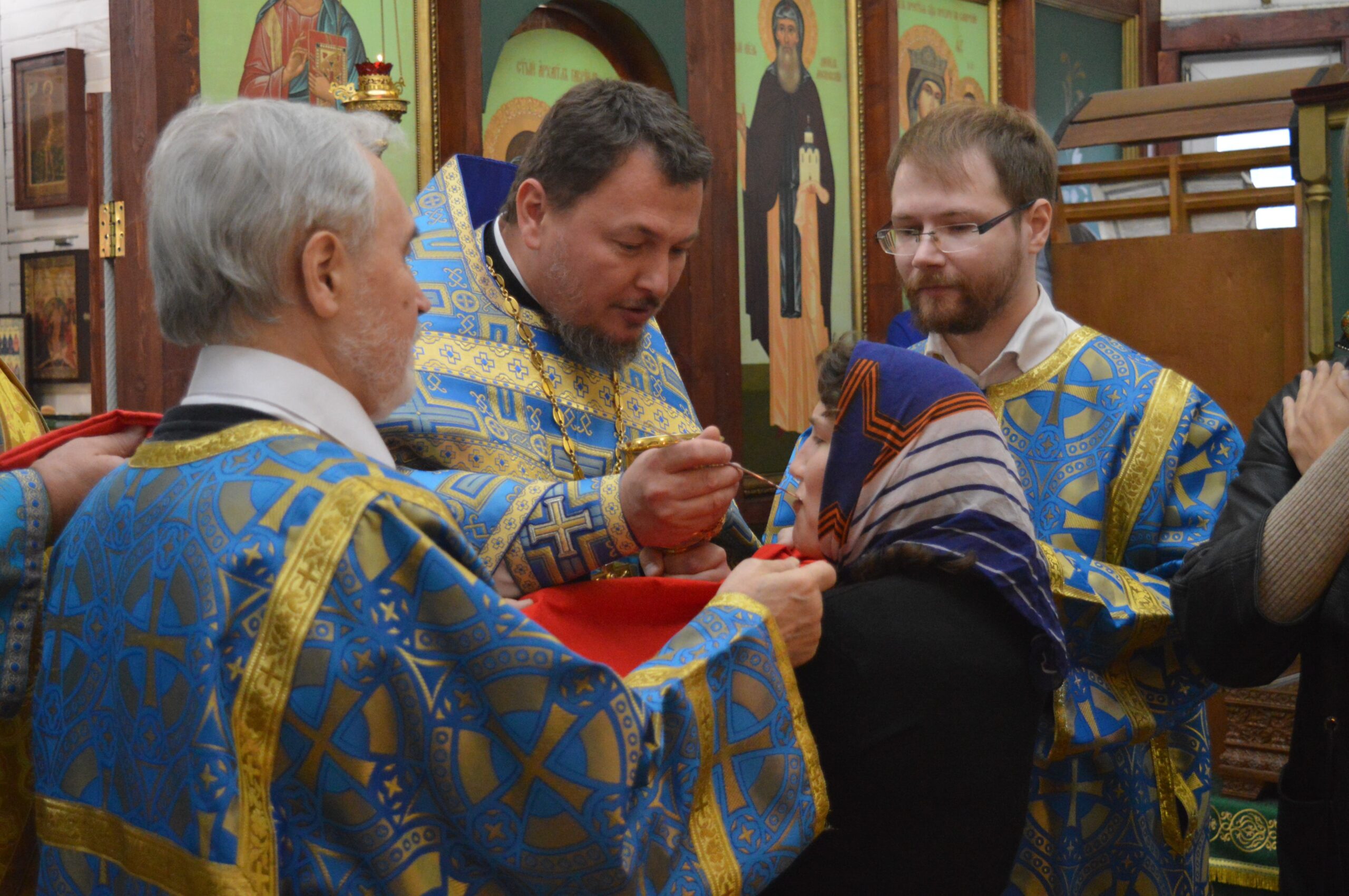 Read more about the article Воспитанники дома ребенка посетили наш храм