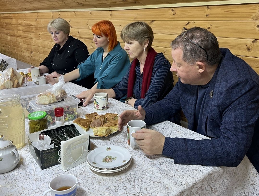 Подробнее о статье Встреча с женами защитников Отечества с участием военных журналистов РИЦ «Красная звезда»