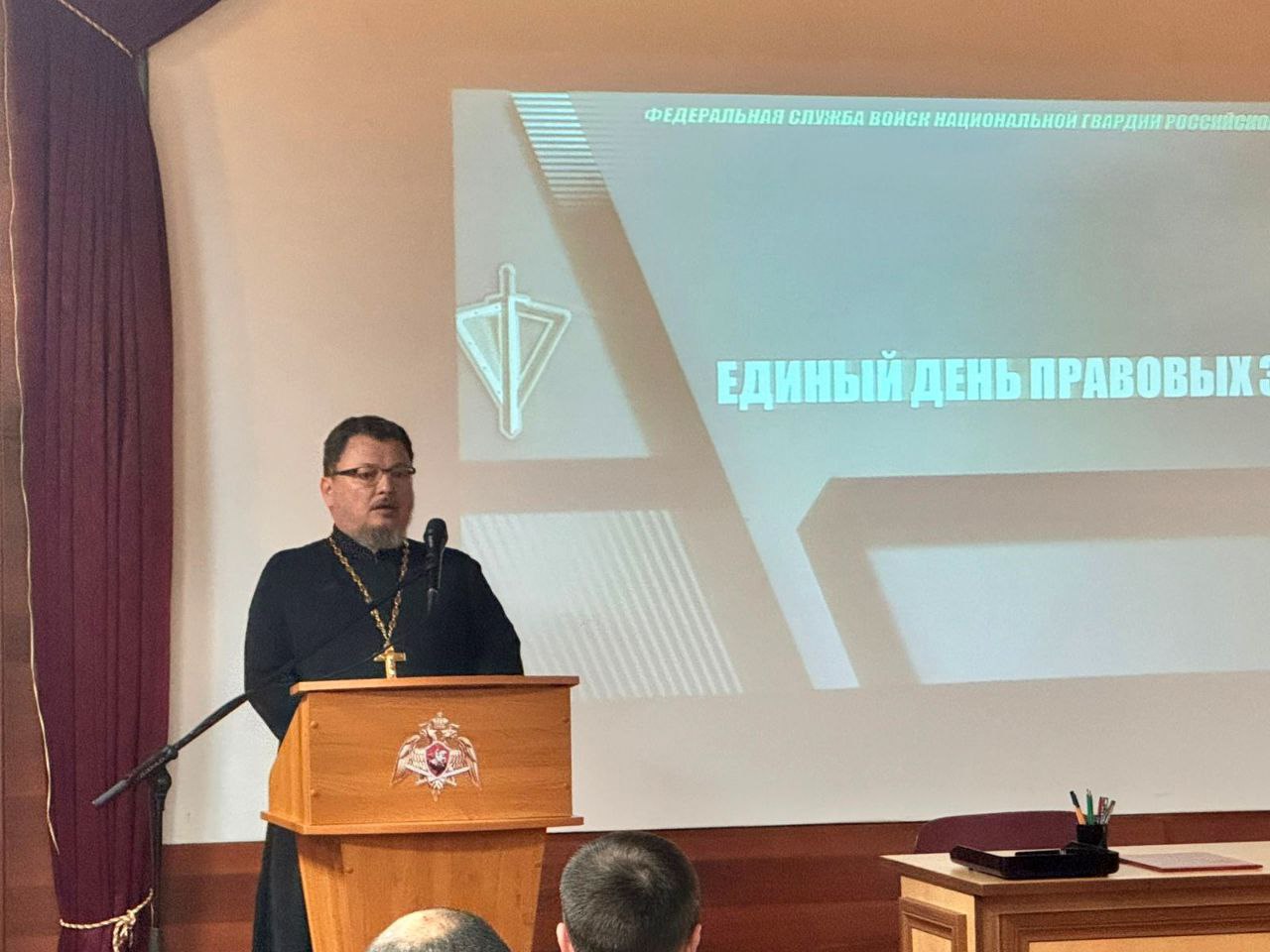 Подробнее о статье Настоятель храма в Метрогородке провел встречу с военнослужащими Росгвардии