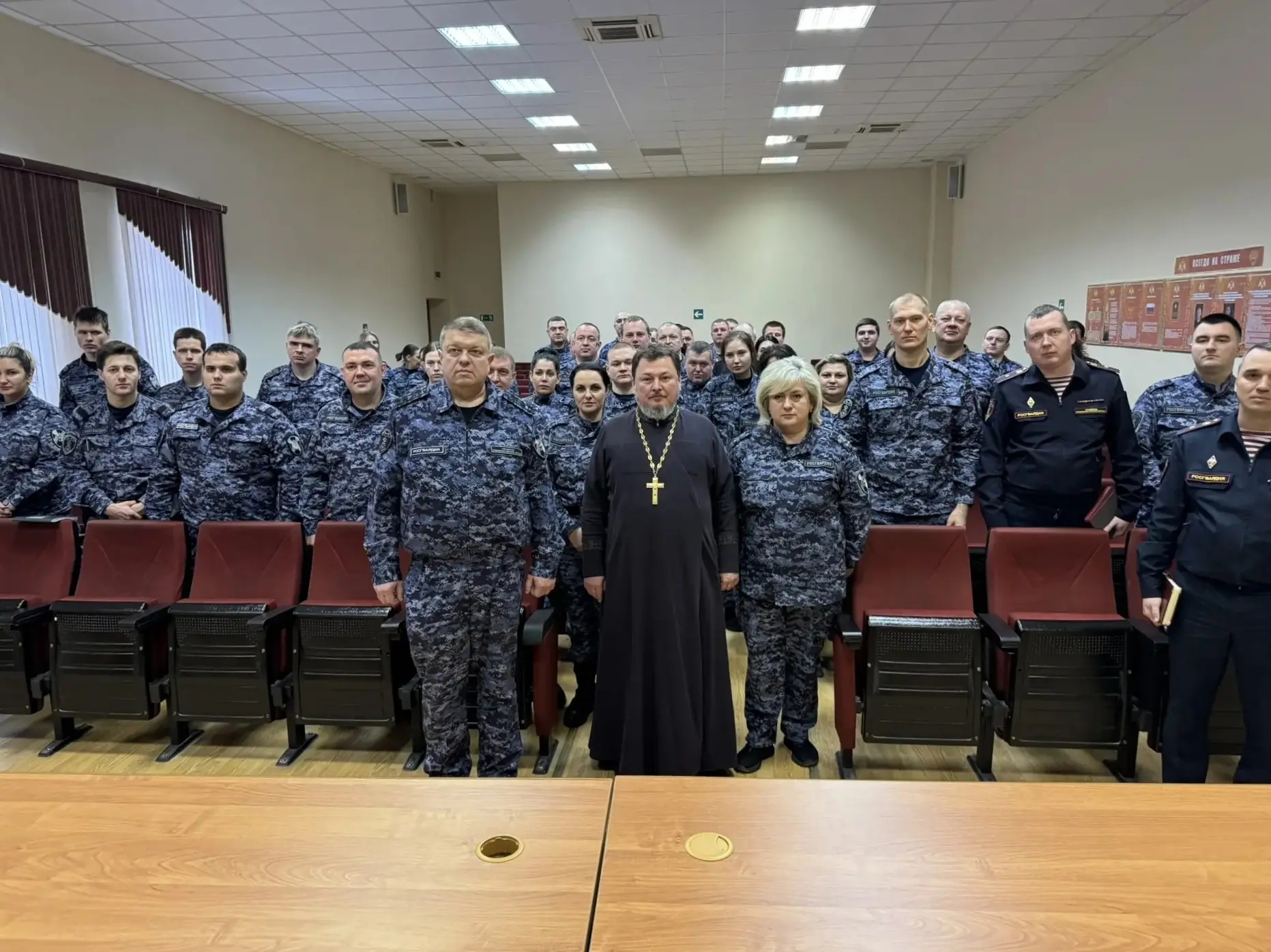 Подробнее о статье Настоятель храма в Метрогородке провел встречу с военнослужащими