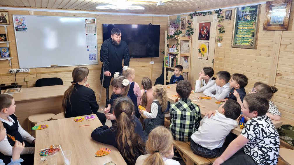 Подробнее о статье Урок Мужества состоялся в Воскресной школе при храме в Метрогородке